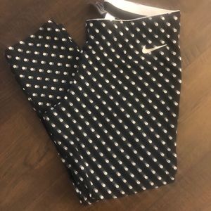 Nike Women’s Active Capri